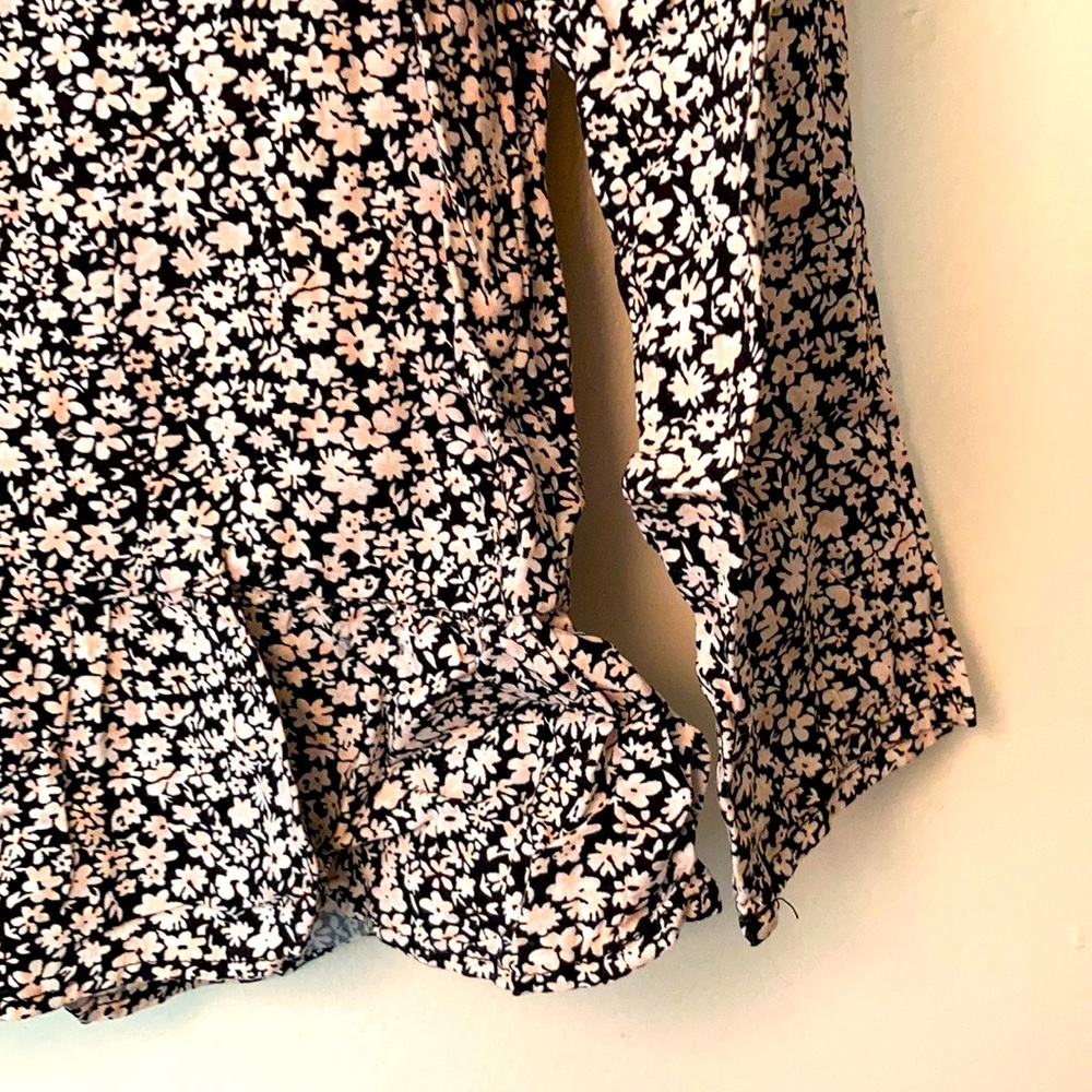 NEW H&M | 3/4 sleeve crop top | tiny flower print